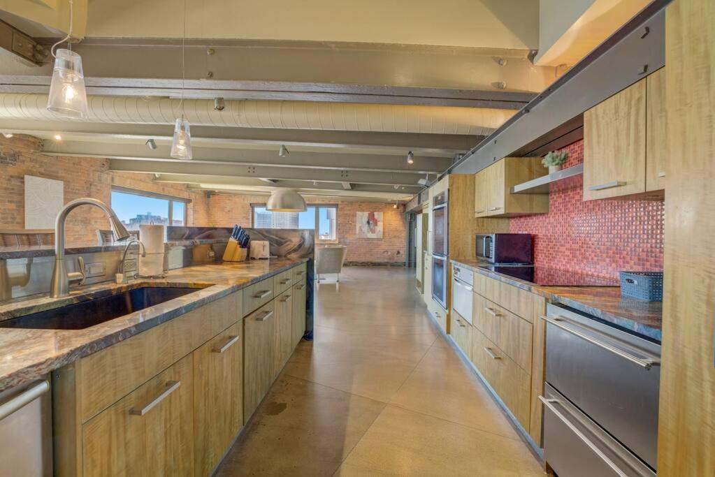 1600 Kcm Penthouse Apartment Клівленд Екстер'єр фото